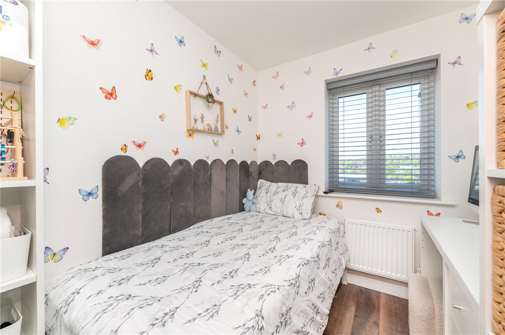 Poplars Park Road, Bradford, West Yorkshire, BD2, photo 11