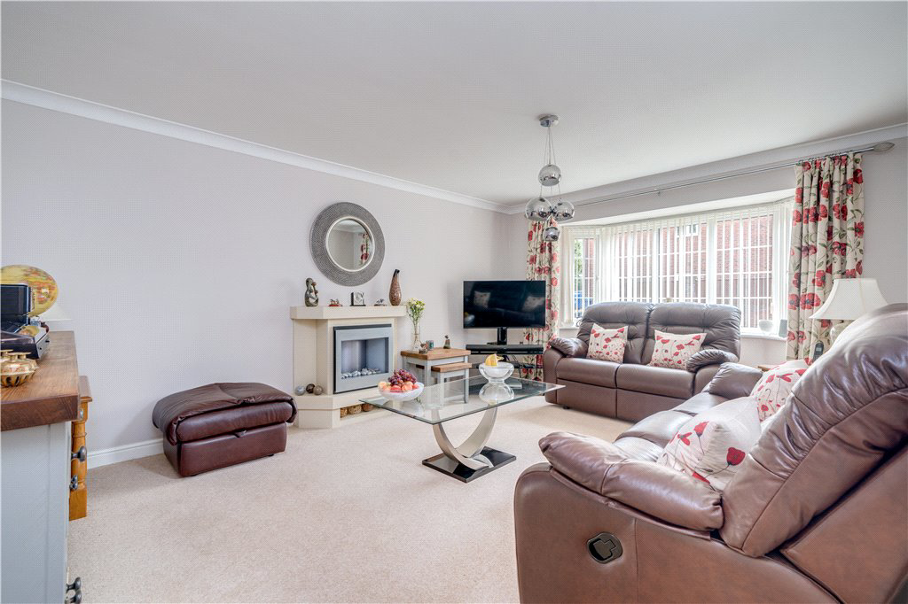 Oakfield Lane, Hemingbrough, Selby, North Yorkshire, YO8, photo 3