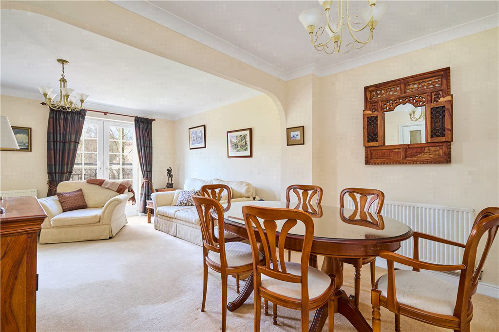 Scalebor Square, Burley in Wharfedale, Ilkley, West Yorkshire, LS29, photo 5