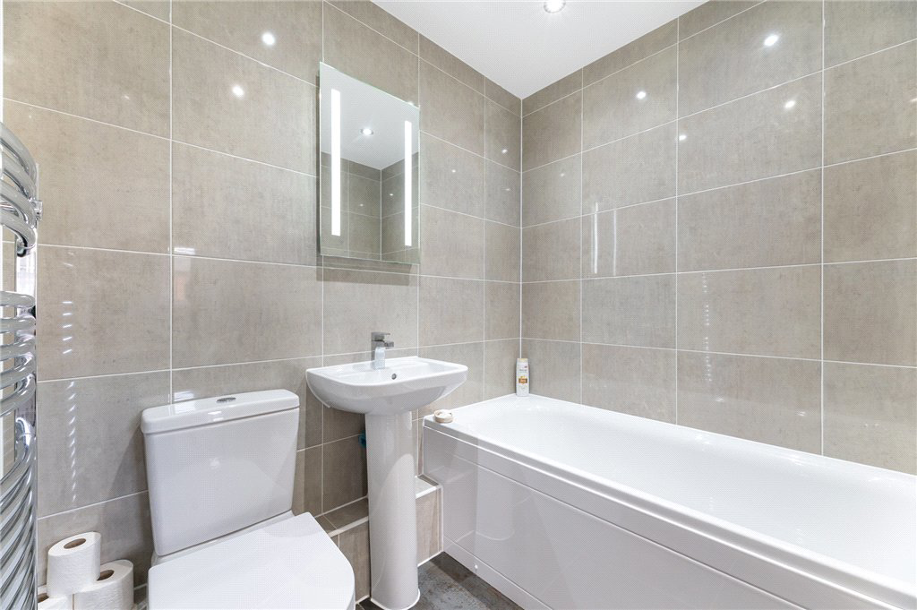 Finchdale Close, Wakefield, West Yorkshire, WF1, photo 10