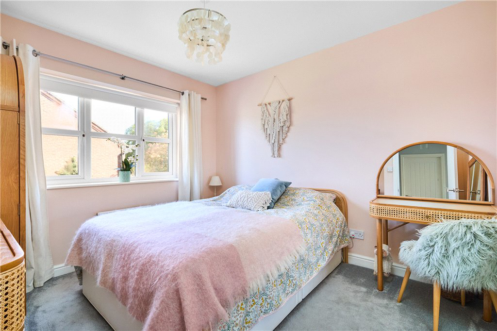Swallow Close, Pool in Wharfedale, Otley, West Yorkshire, LS21, photo 15
