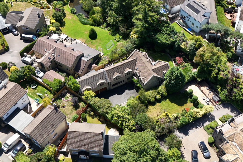 Gilstead Lane, Bingley, West Yorkshire, BD16, photo 5