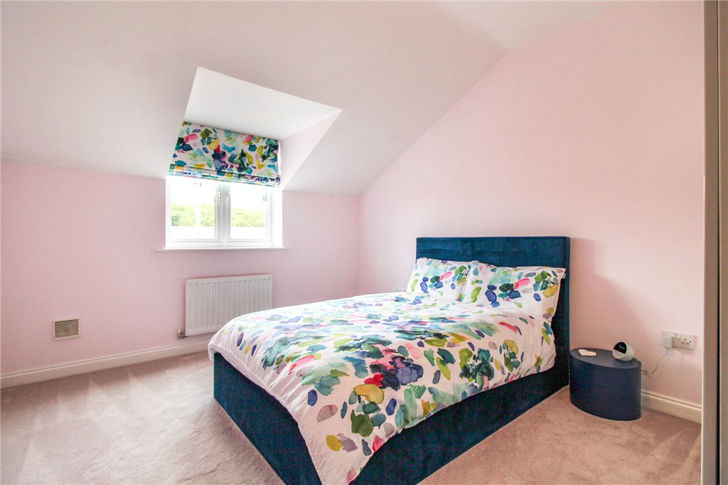 Low Lane, Horsforth, Leeds, West Yorkshire, LS18, photo 10