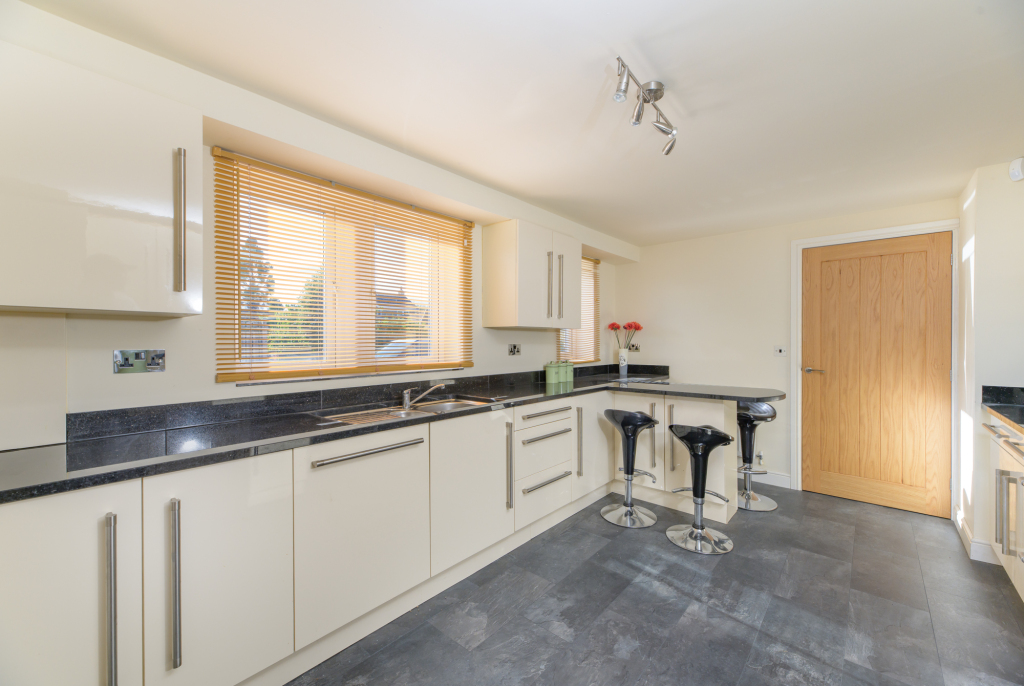 Eldwick Croft, Eldwick, Bingley, West Yorkshire, BD16, photo 3