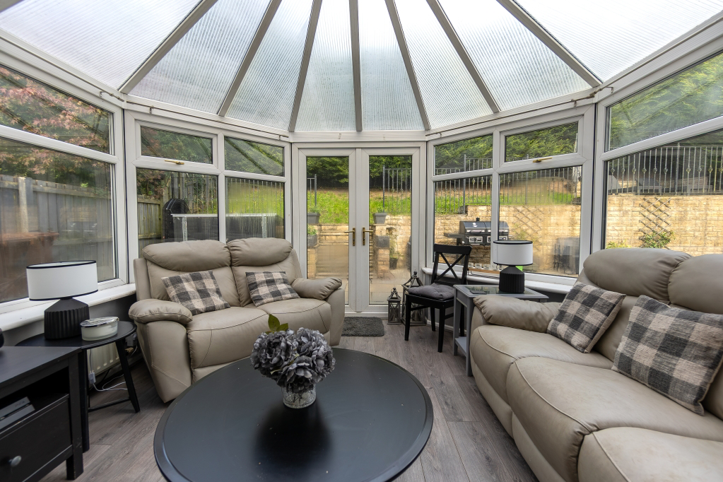 Ball Grove Drive, Colne, Lancashire, BB8, photo 6