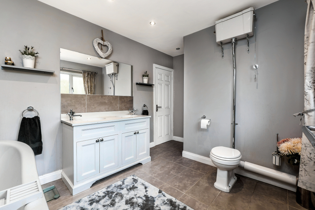 Ball Grove Drive, Colne, Lancashire, BB8, photo 15