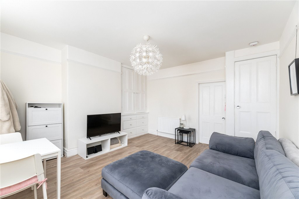 Nepshaw Lane, Morley, Leeds, West Yorkshire, LS27, photo 3