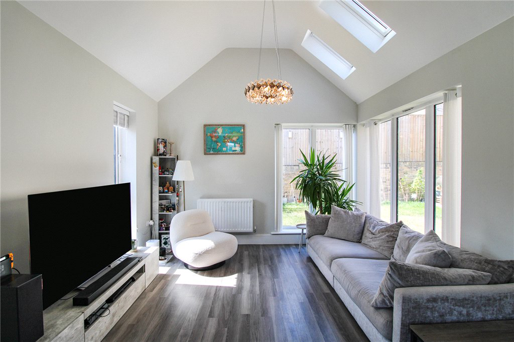 Swinsty Close, Harrogate, North Yorkshire, HG3, photo 5