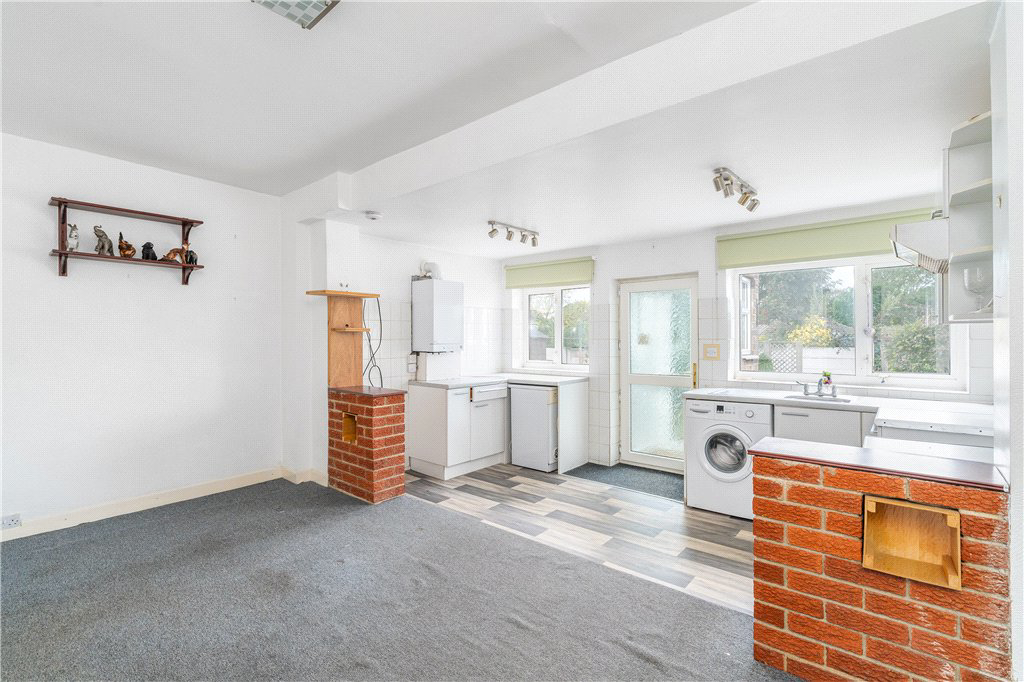 Swincar Avenue, Yeadon, Leeds, West Yorkshire, LS19, photo 3