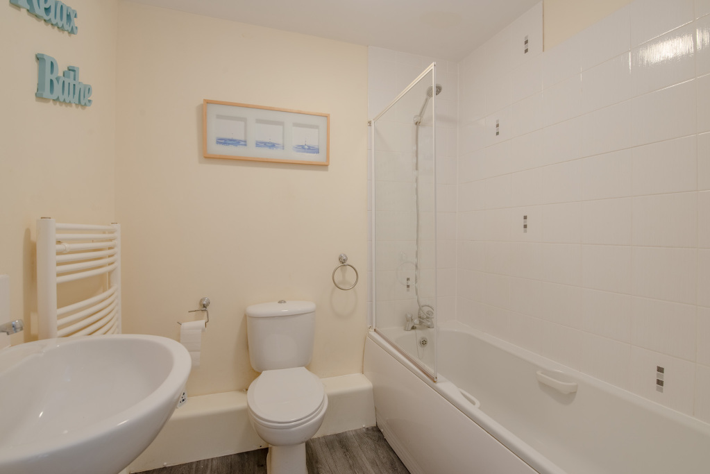 Merchants Court, Bingley, West Yorkshire, BD16, photo 9