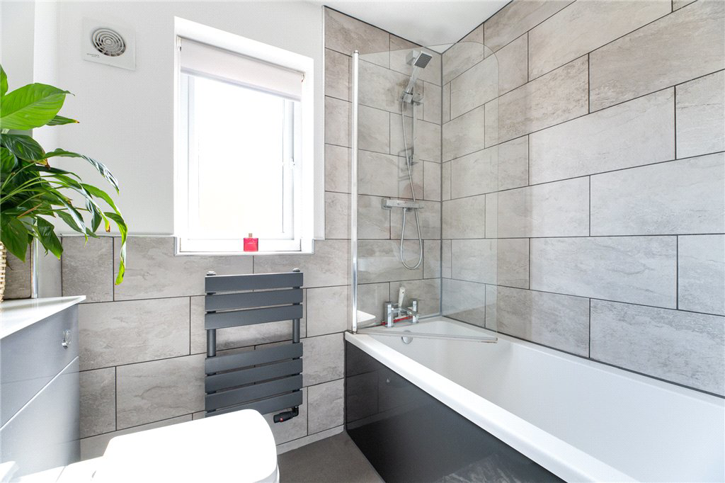 Bradfield Avenue, Morley, Leeds, West Yorkshire, LS27, photo 22