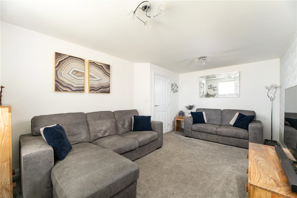 Bradfield Avenue, Morley, Leeds, West Yorkshire, LS27, photo 2