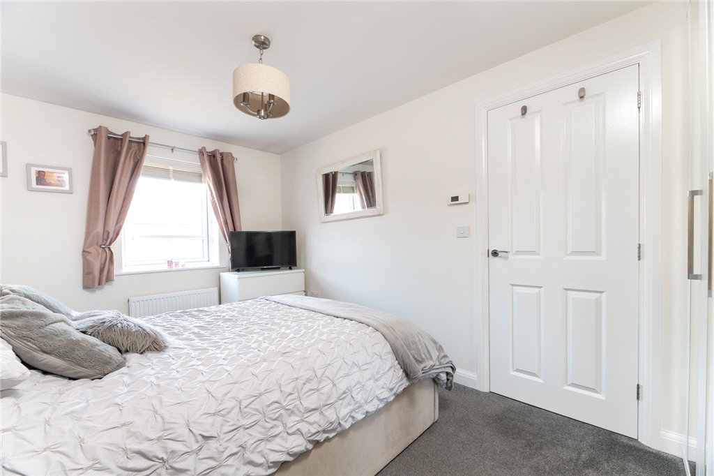 Bradfield Avenue, Morley, Leeds, West Yorkshire, LS27, photo 12