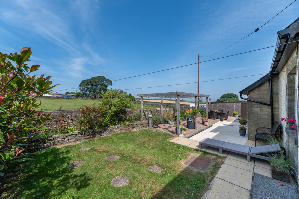 Halifax Road, Denholme, West Yorkshire, BD13, photo 4