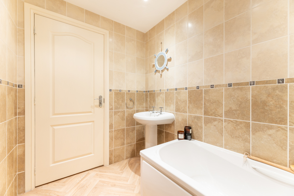 The Oval, Bingley, West Yorkshire, BD16, photo 19