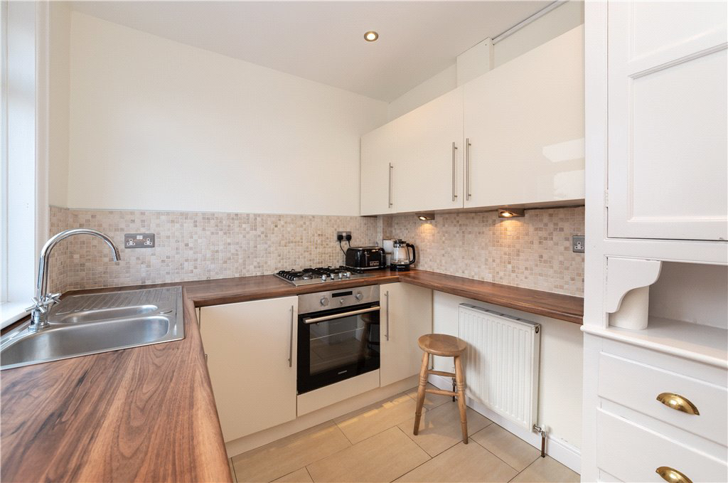 Rylands Avenue, Gilstead, Bingley, BD16, photo 3