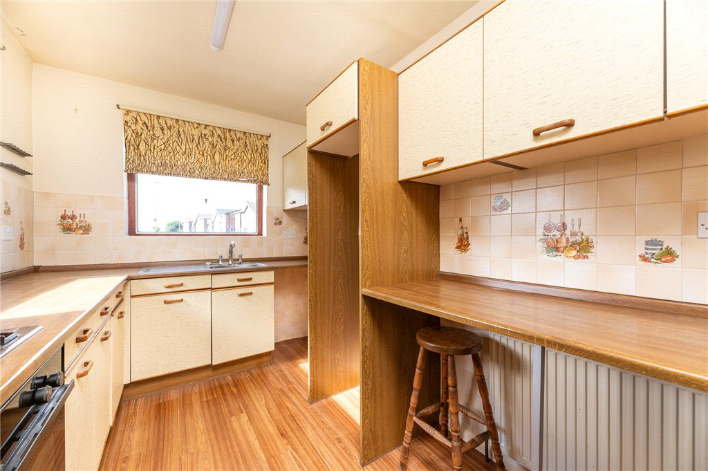 Moorside Walk, Drighlington, Bradford, West Yorkshire, BD11, photo 5