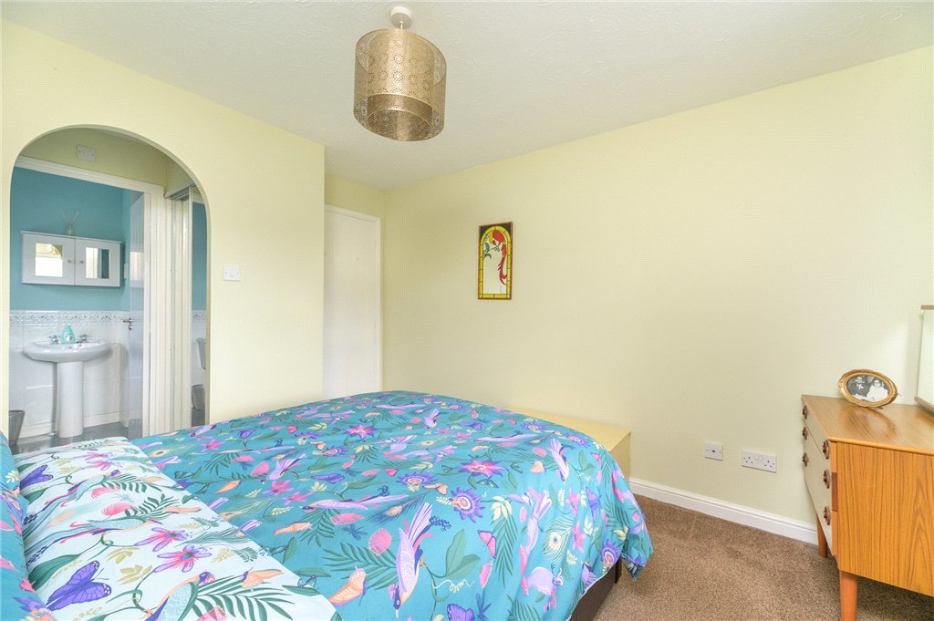 Magnolia Drive, Allerton, Bradford, West Yorkshire, BD15, photo 11