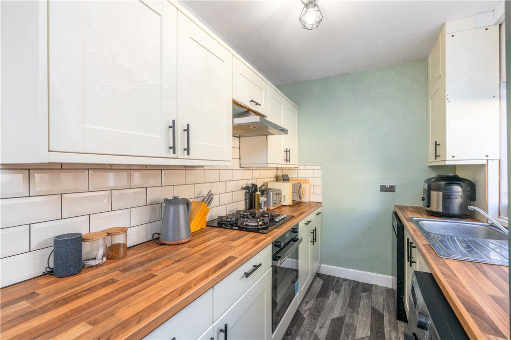 Kingsley Crescent, Baildon, West Yorkshire, BD17, photo 7