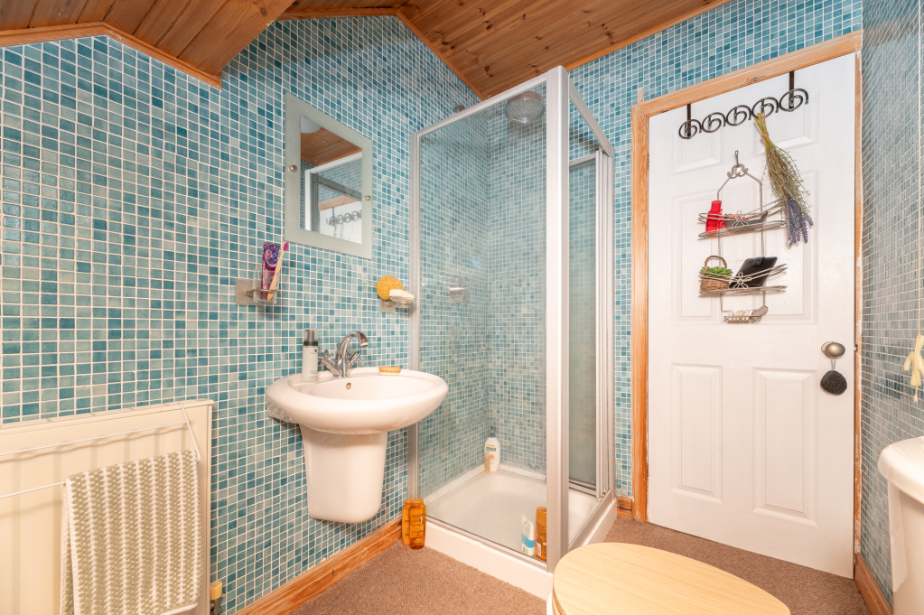 Halifax Road, Denholme, West Yorkshire, BD13, photo 19