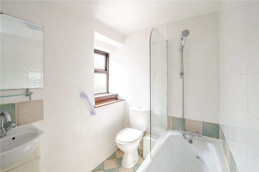 Holts Lane, Clayton, Bradford, West Yorkshire, BD14, photo 6