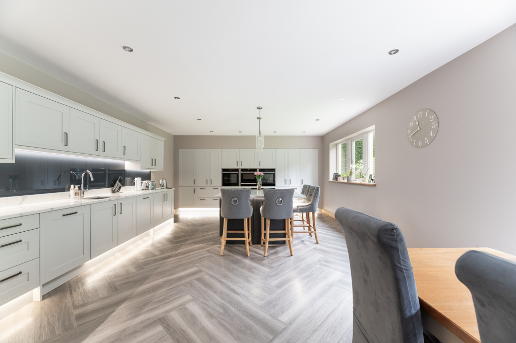 College Gardens, Bingley, West Yorkshire, BD16, photo 16