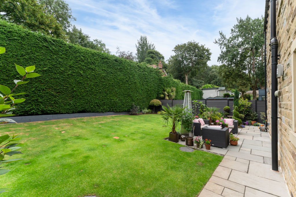 College Gardens, Bingley, West Yorkshire, BD16, photo 57