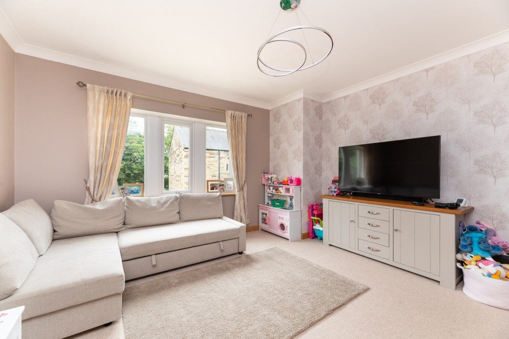 College Gardens, Bingley, West Yorkshire, BD16, photo 8