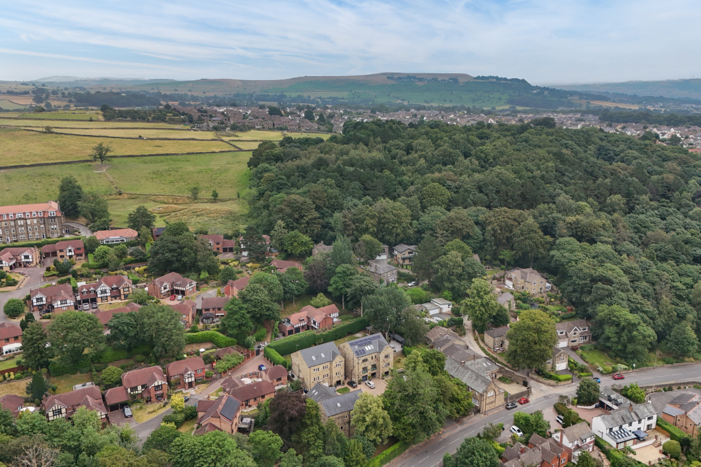 College Gardens, Bingley, West Yorkshire, BD16, photo 64