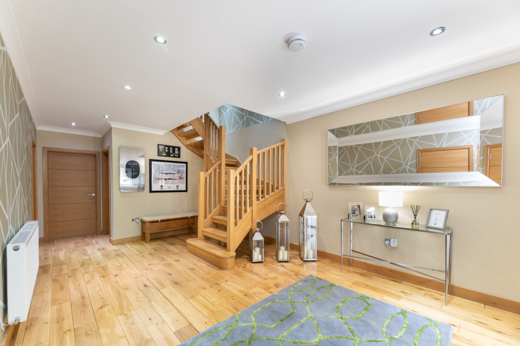 College Gardens, Bingley, West Yorkshire, BD16, photo 49