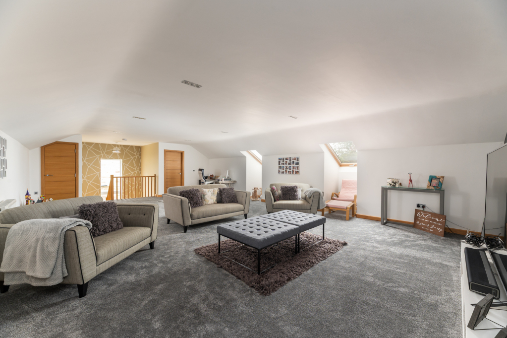 College Gardens, Bingley, West Yorkshire, BD16, photo 45