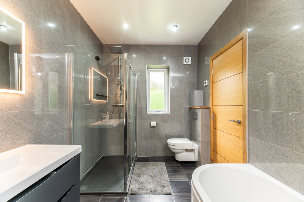 College Gardens, Bingley, West Yorkshire, BD16, photo 12