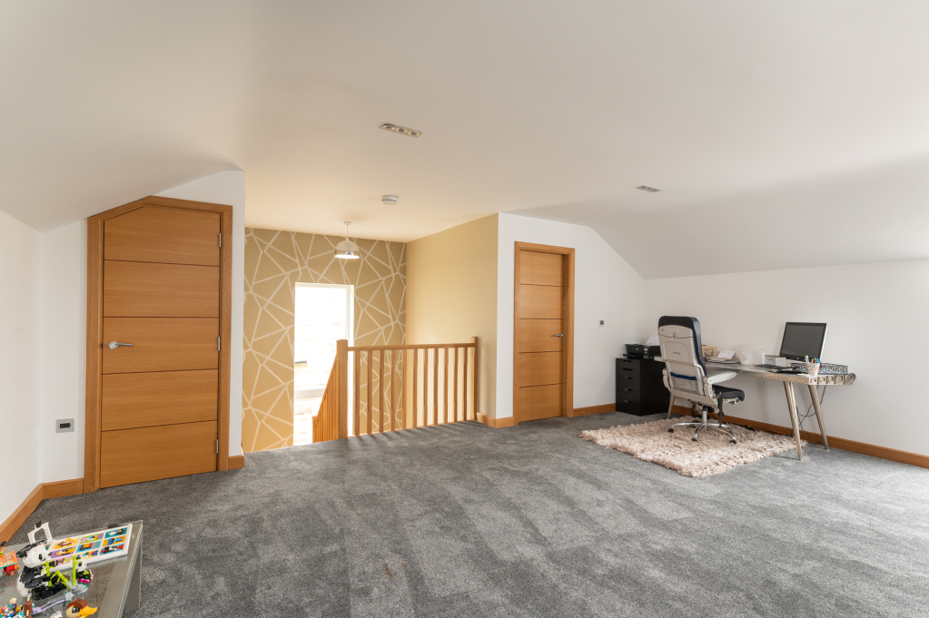 College Gardens, Bingley, West Yorkshire, BD16, photo 47