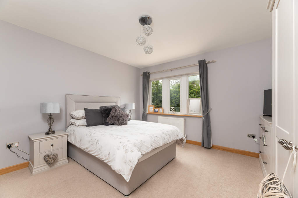 College Gardens, Bingley, West Yorkshire, BD16, photo 34