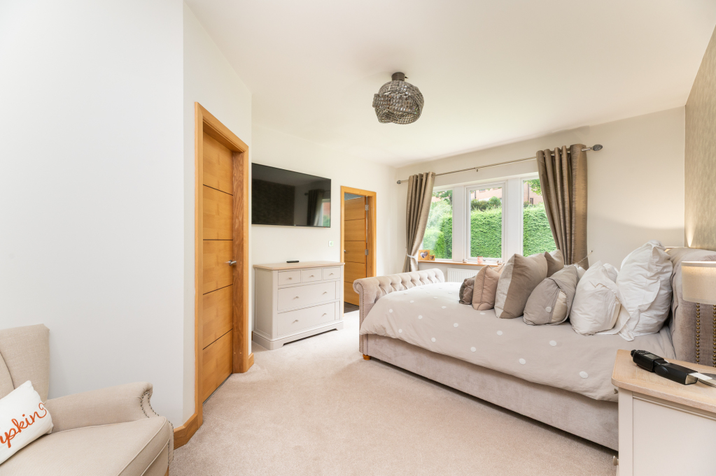 College Gardens, Bingley, West Yorkshire, BD16, photo 29