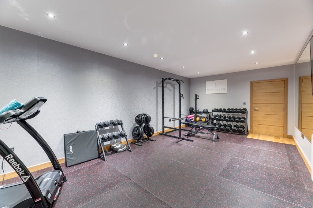 College Gardens, Bingley, West Yorkshire, BD16, photo 51