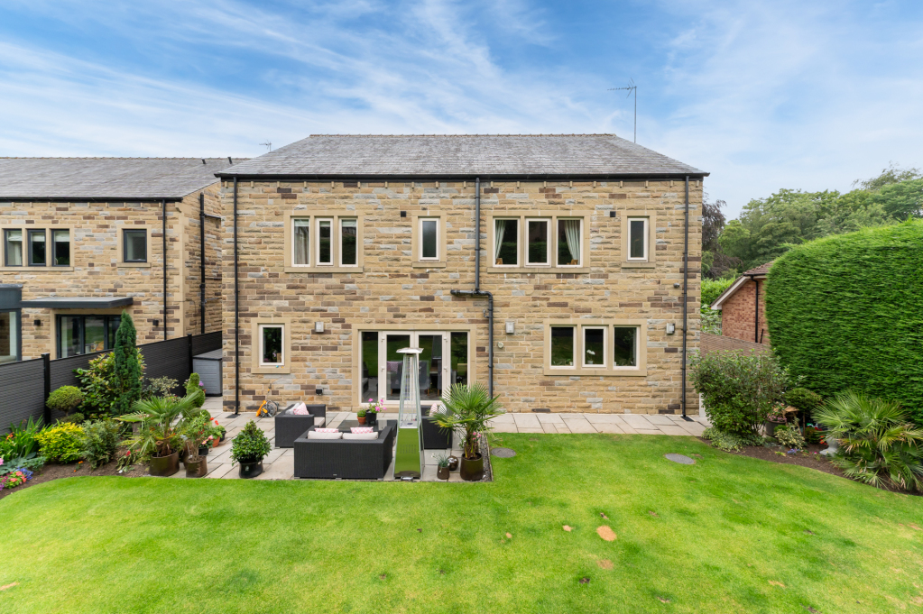 College Gardens, Bingley, West Yorkshire, BD16, photo 59