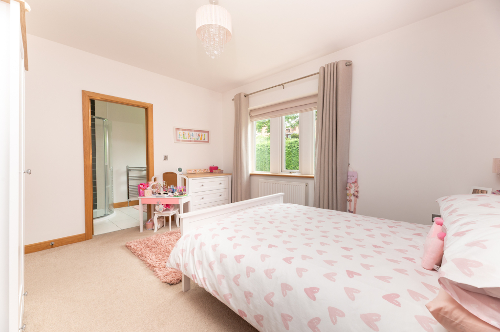 College Gardens, Bingley, West Yorkshire, BD16, photo 26