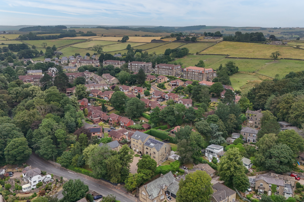 College Gardens, Bingley, West Yorkshire, BD16, photo 63