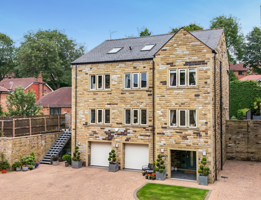 College Gardens, Bingley, West Yorkshire, BD16