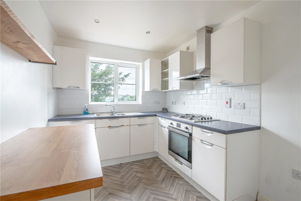 Tulyar Court, Bingley, West Yorkshire, BD16, photo 3