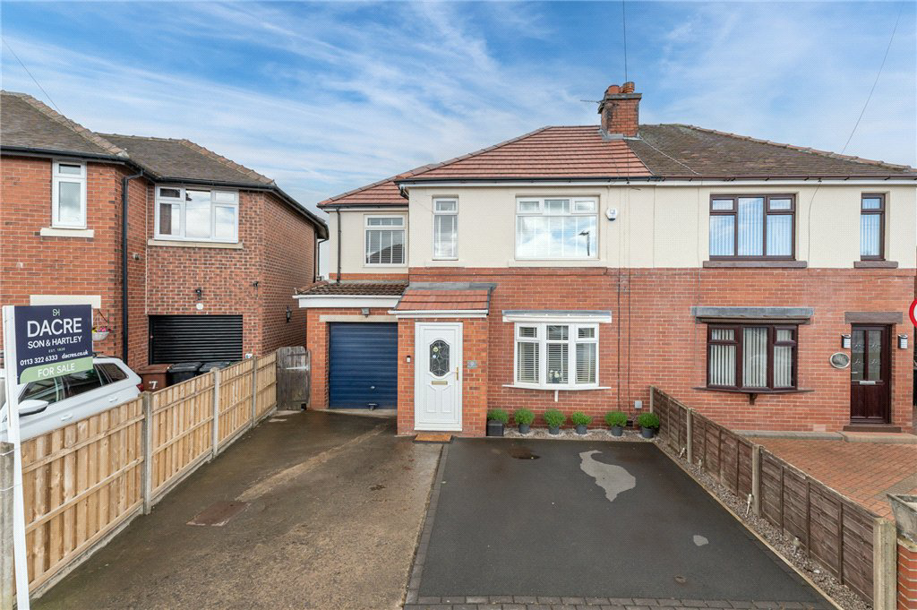 Tingley Crescent, Tingley, Wakefield, West Yorkshire, WF3