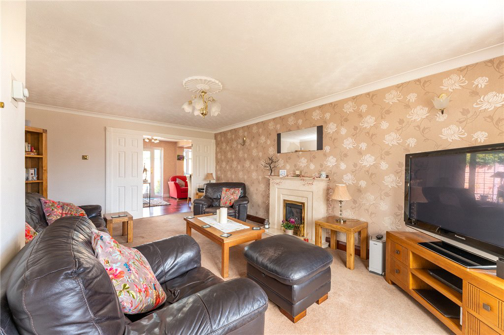 Rein Gardens, Tingley, Wakefield, West Yorkshire, WF3, photo 6