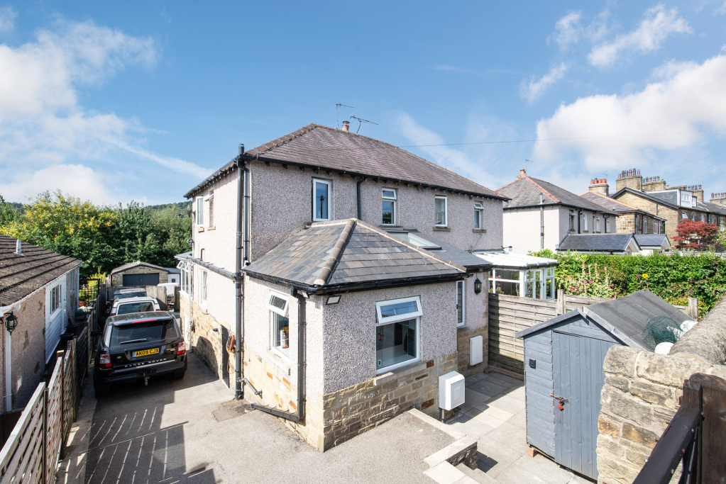 Sleningford Road, Crossflatts, Bingley, West Yorkshire, BD16