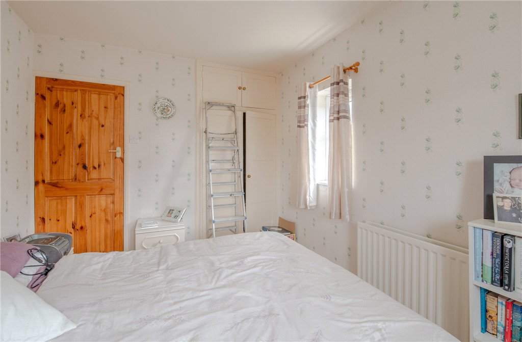 Cliffe Lane West, Baildon, West Yorkshire, BD17, photo 10