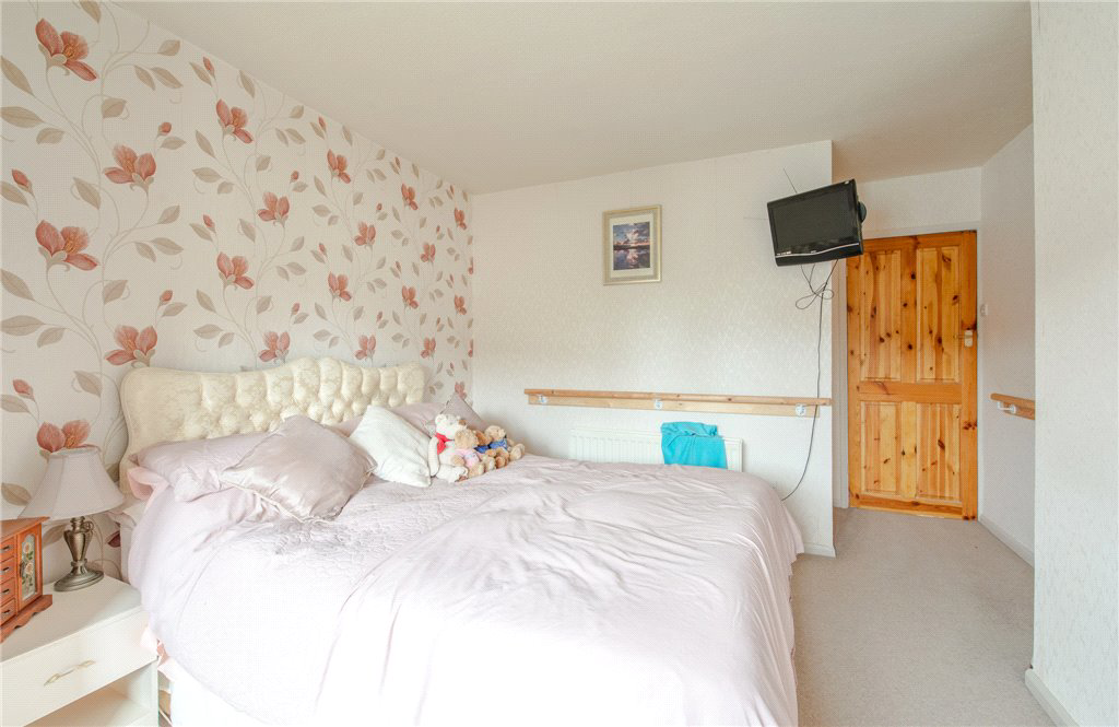 Cliffe Lane West, Baildon, West Yorkshire, BD17, photo 12