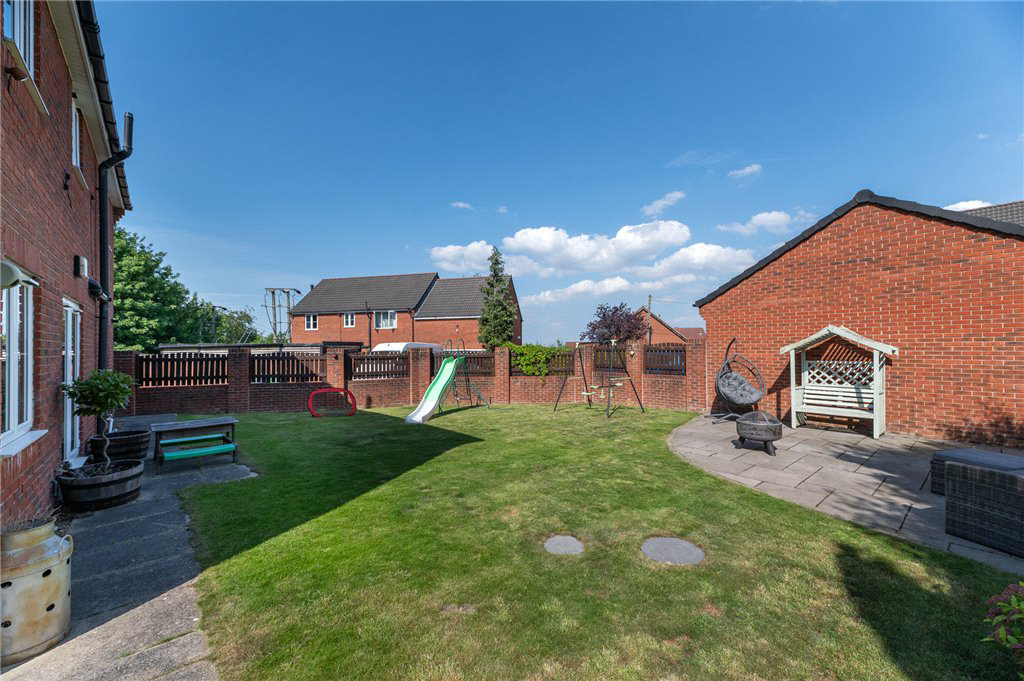 Rooms Way, Morley, Leeds, West Yorkshire, LS27, photo 31