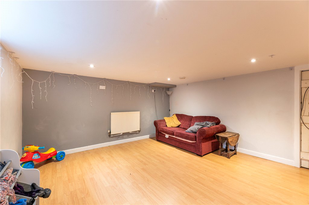 Otley Road, Bingley, West Yorkshire, BD16, photo 19