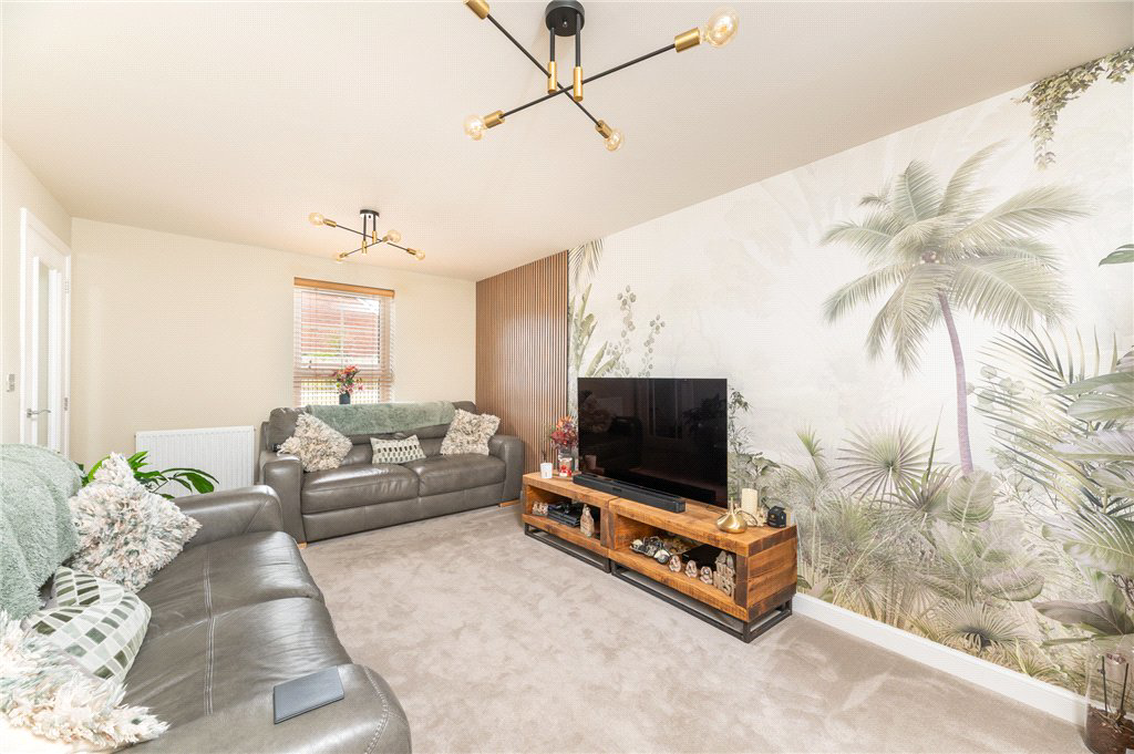 Churchyard Drive, East Ardsley, Wakefield, West Yorkshire, WF3, photo 4