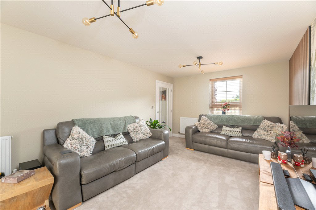 Churchyard Drive, East Ardsley, Wakefield, West Yorkshire, WF3, photo 3